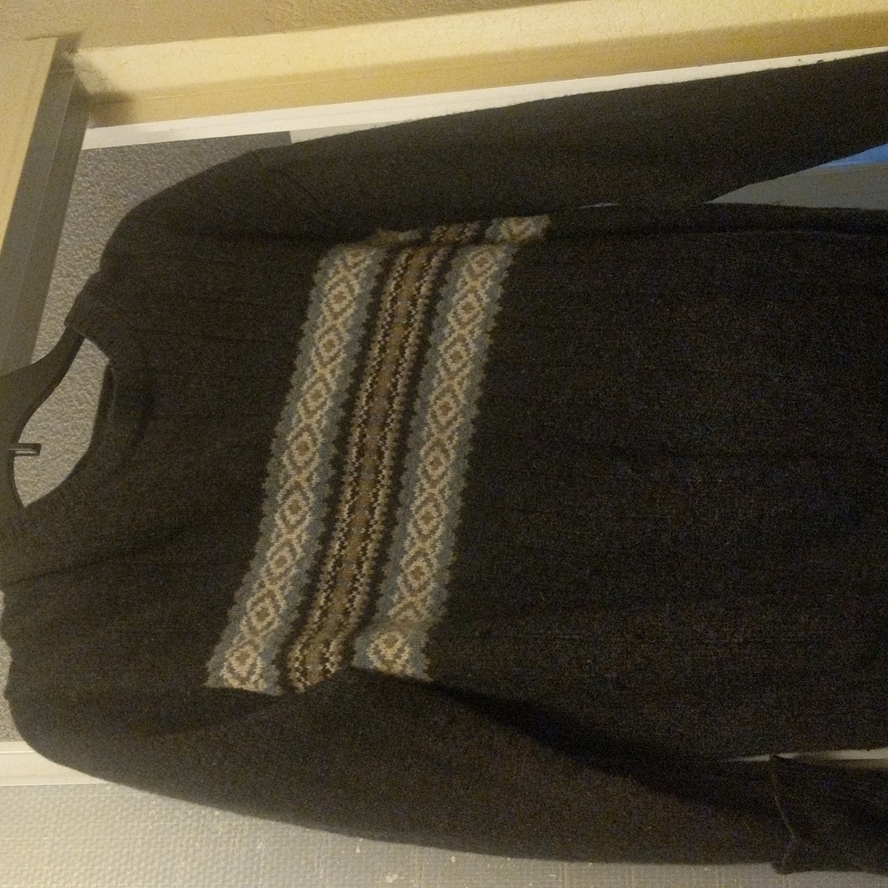 Dockers sweater